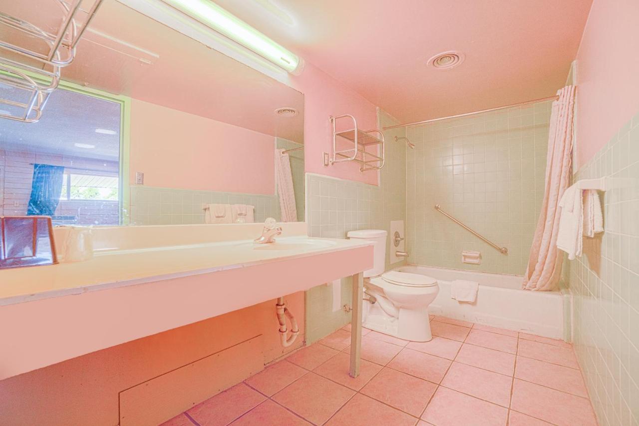 Town & Country Motel Bossier City By Oyo 외부 사진