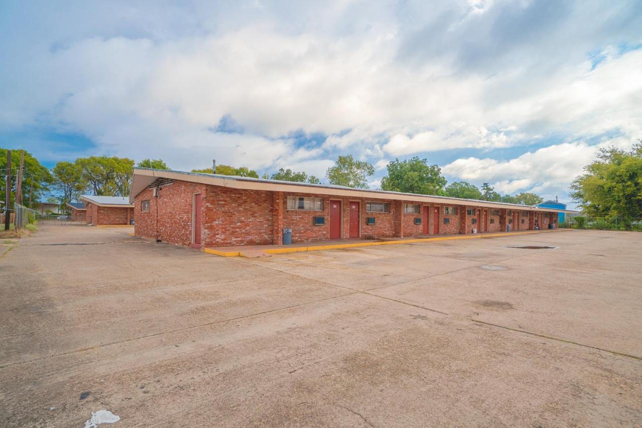 Town & Country Motel Bossier City By Oyo 외부 사진
