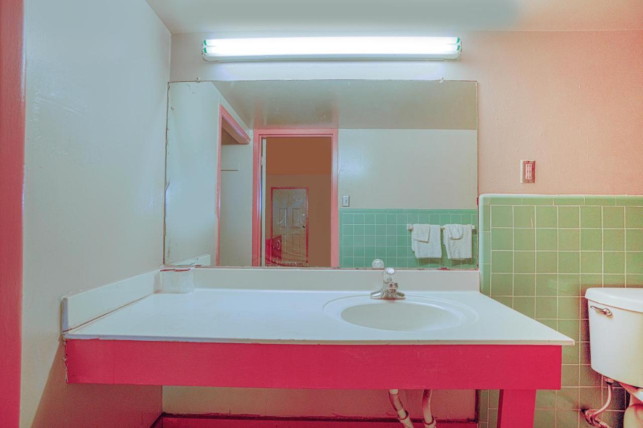 Town & Country Motel Bossier City By Oyo 외부 사진