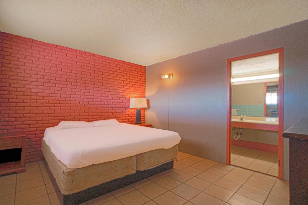 Town & Country Motel Bossier City By Oyo 외부 사진